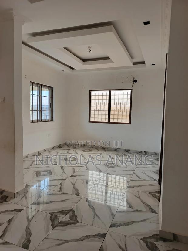 1bdrm Apartment in The Dorns Properties, New Town for rent · Photo 7
