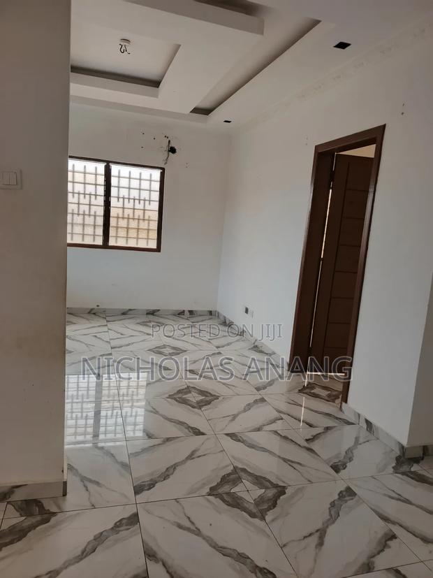 1bdrm Apartment in The Dorns Properties, New Town for rent · Photo 8