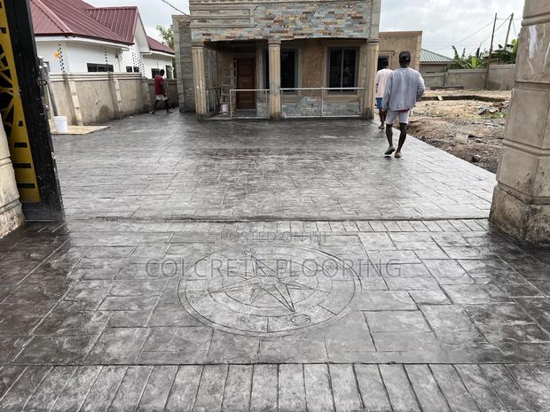 Stamped Concrete Floor Construction #0001 · Photo 4