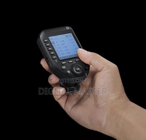 Godox Xpro II C TTL Wireless Flash Trigger for Canon Cameras · Photo 4