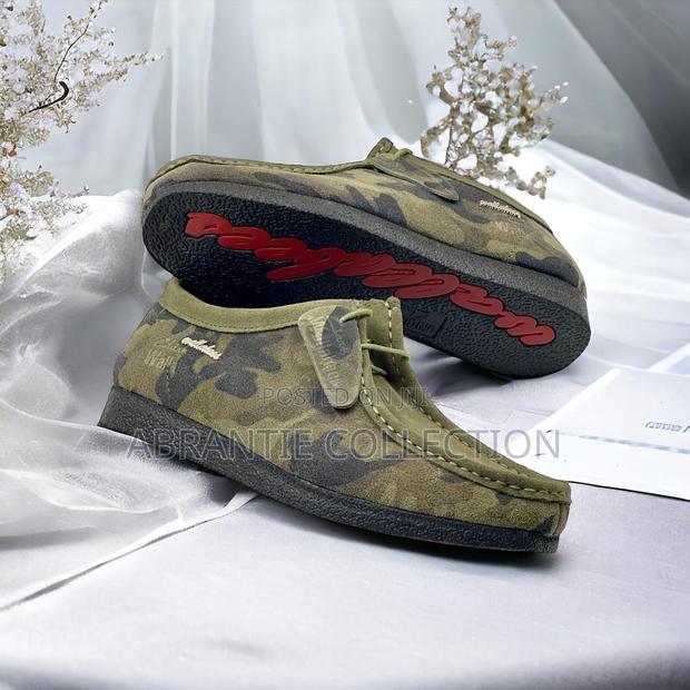 Original Clarks Wallabies · Photo 2