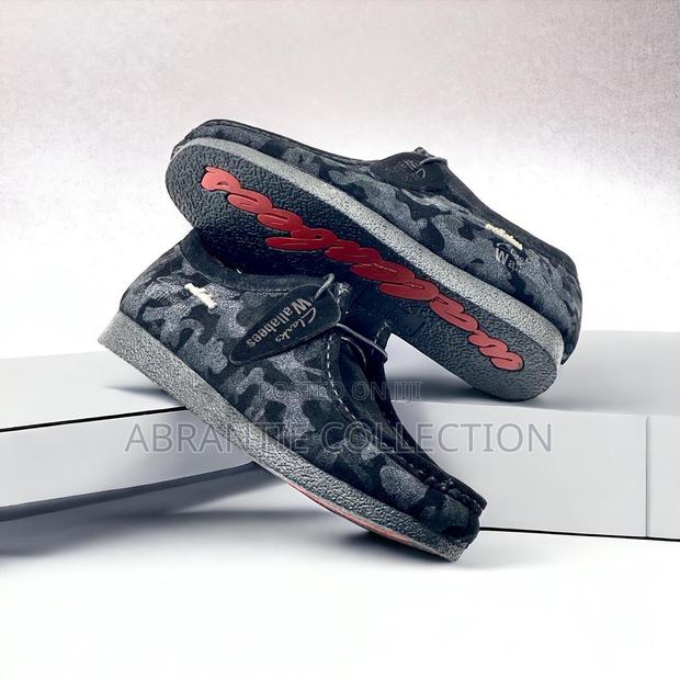 Original Clarks Wallabies · Photo 1