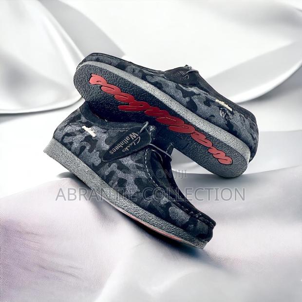 Original Clarks Wallabies · Photo 2