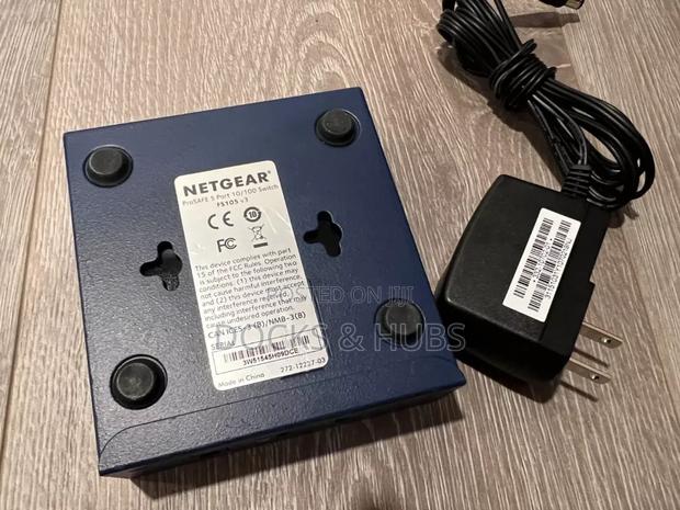 NETGEAR FS105 - 10 / 100 MBPS Fast Ethernet Network Switch · Photo 4