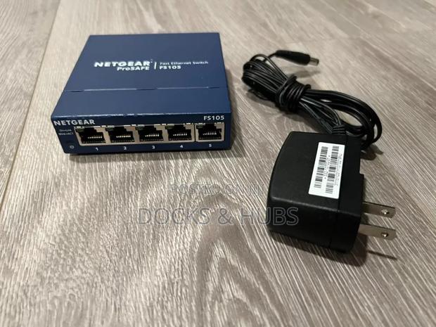 NETGEAR FS105 - 10 / 100 MBPS Fast Ethernet Network Switch · Photo 1