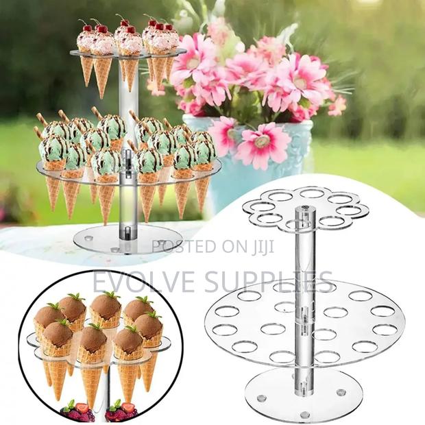Double Layered Cone Stand · Photo 3