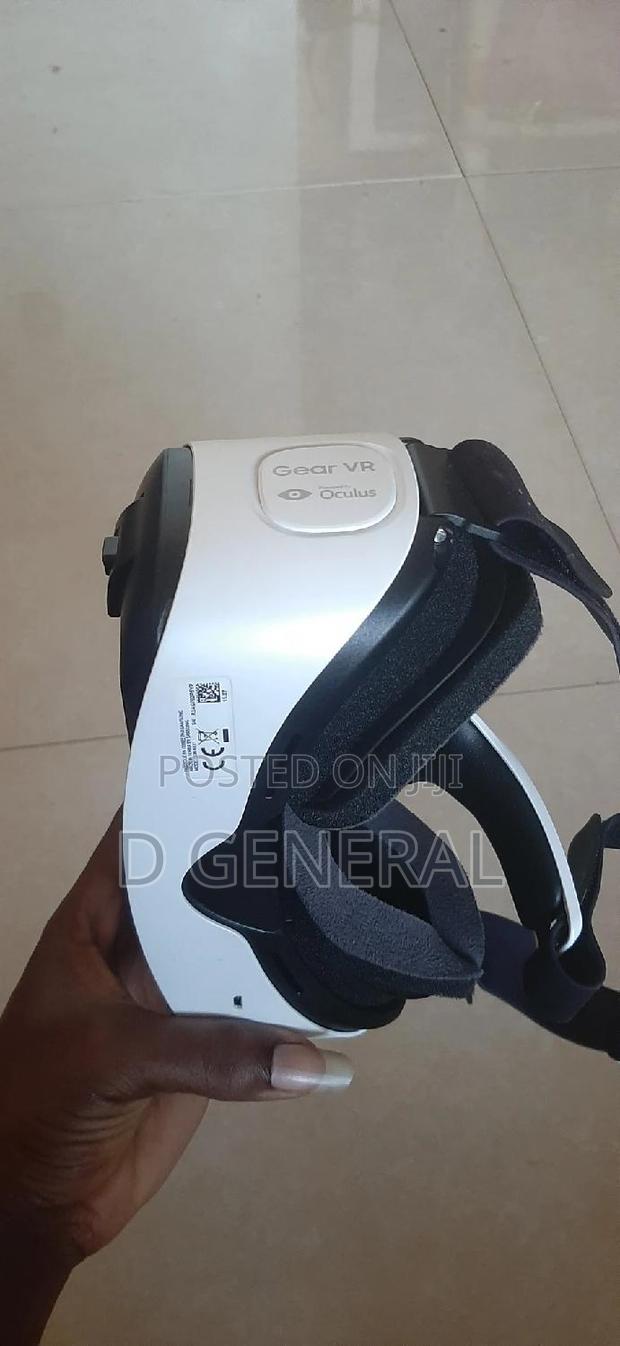 Samsung Oculus Gear VR Headset · Photo 1