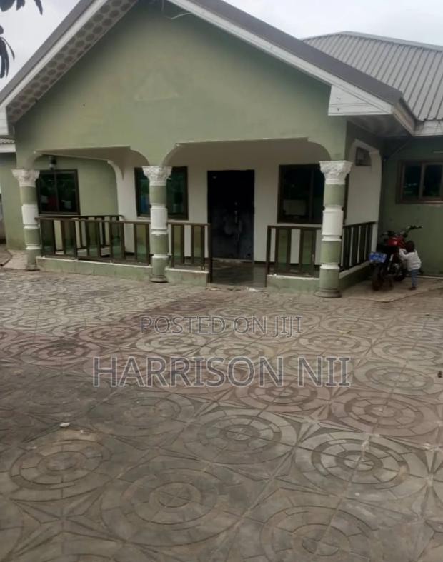 3bdrm Apartment in Kasoa, New Market for rent · Photo 6