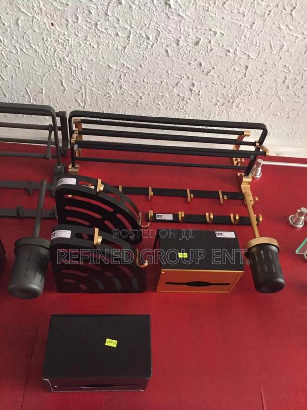 Bathroom Accessories Set. · Photo 6