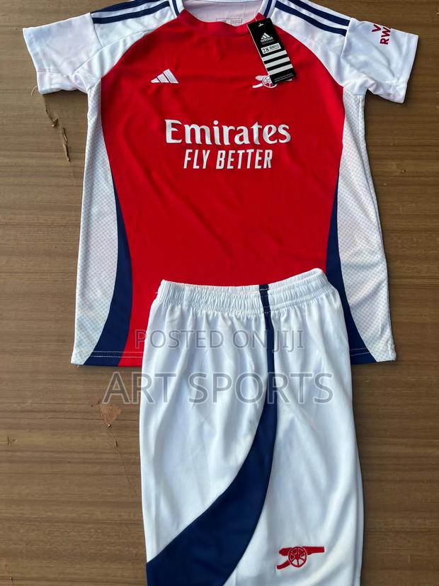 24/25 Arsenal Home Kids Jersey · Photo 1