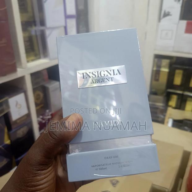 Insignia Argent Hamidi · Photo 1