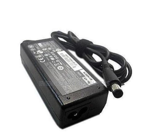 Hp Big Pin Charger · Photo 1
