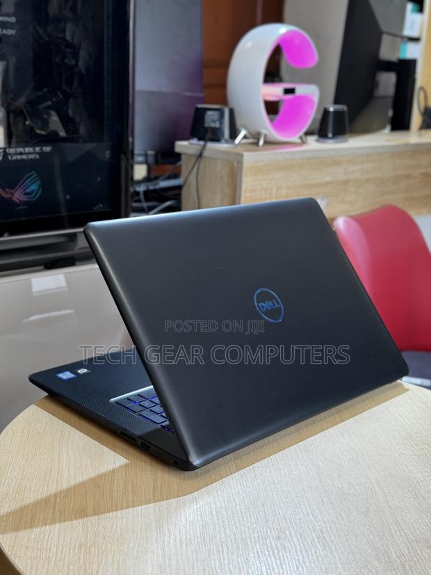 Laptop Dell G3 17 3579 16GB Intel Core i7 SSD 512GB · Photo 4