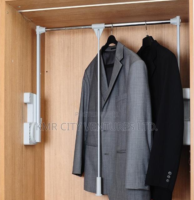 Pull Down Wardrobe Lift · Photo 3