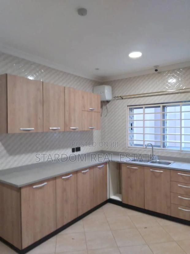 3bdrm Duplex in Spintex for rent · Photo 2