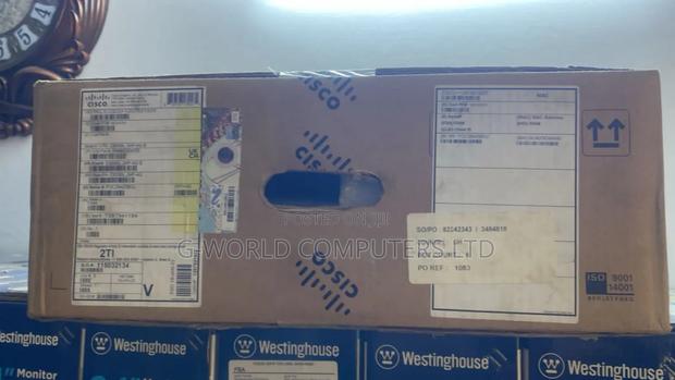 C9200l-24p-4g-E Gigabit Poe+ Switch + 4x 1g SFP · Photo 2