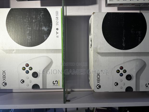 Microsoft Xbox Series S · Photo 5