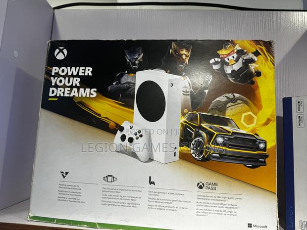 Microsoft Xbox Series S · Photo 4