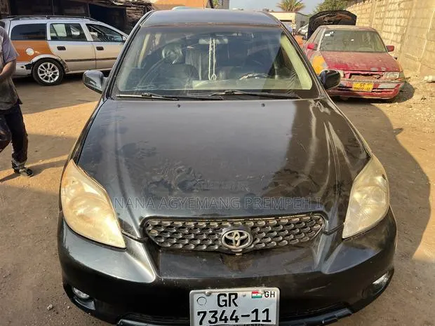 Toyota Matrix Hatchback FWD (1.8L 4cyl 5M) 2007 Black · Photo 1