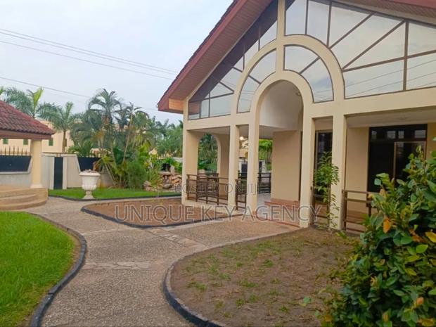 Office at East Legon to Let · Photo 1