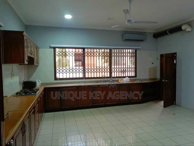 Office at East Legon to Let · Photo 4