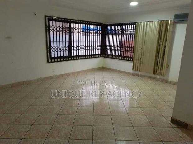 Office at East Legon to Let · Photo 7