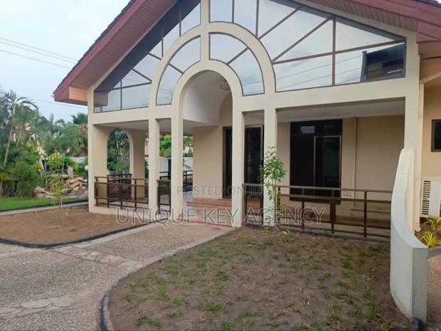 Office at East Legon to Let · Photo 8