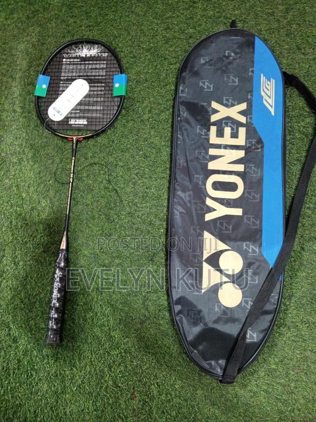 Badminton Racket · Photo 3