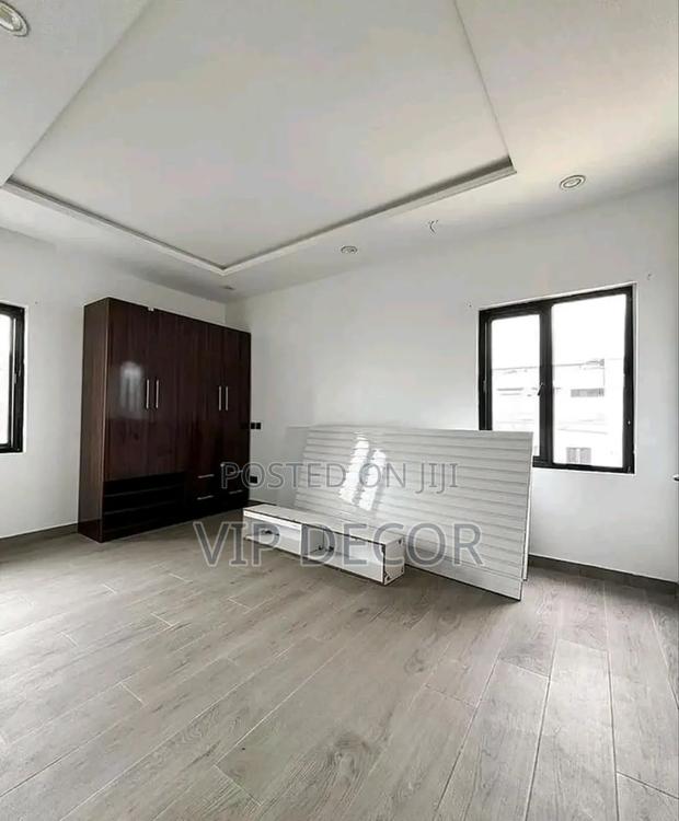 Interior Decoration: P.O.P Ceilling and Others. · Photo 4