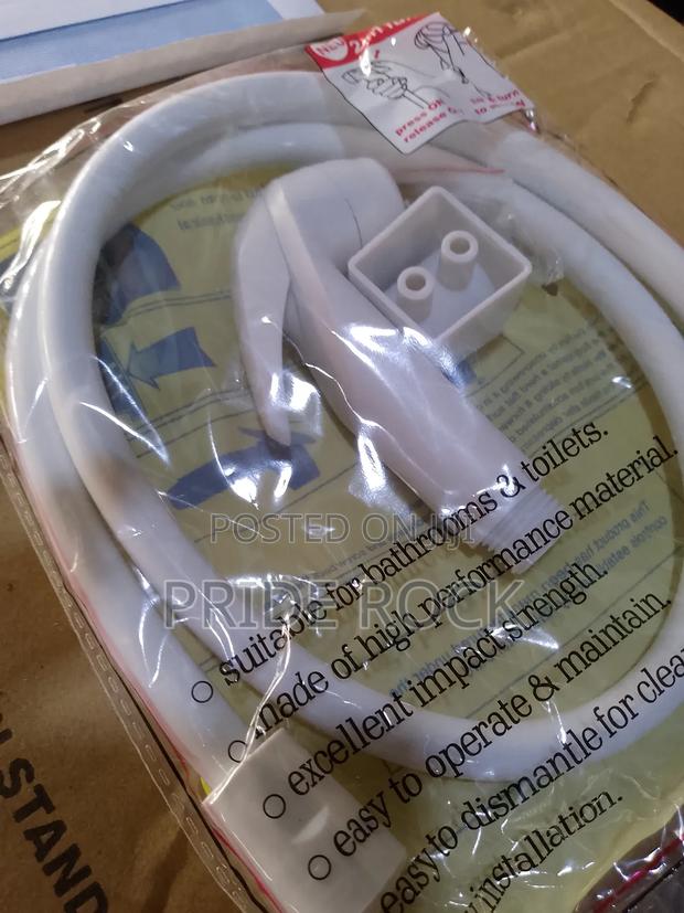 Shattaf, Wc Cleaner, Bidet Tap, Bathroom Wash Tap · Photo 1