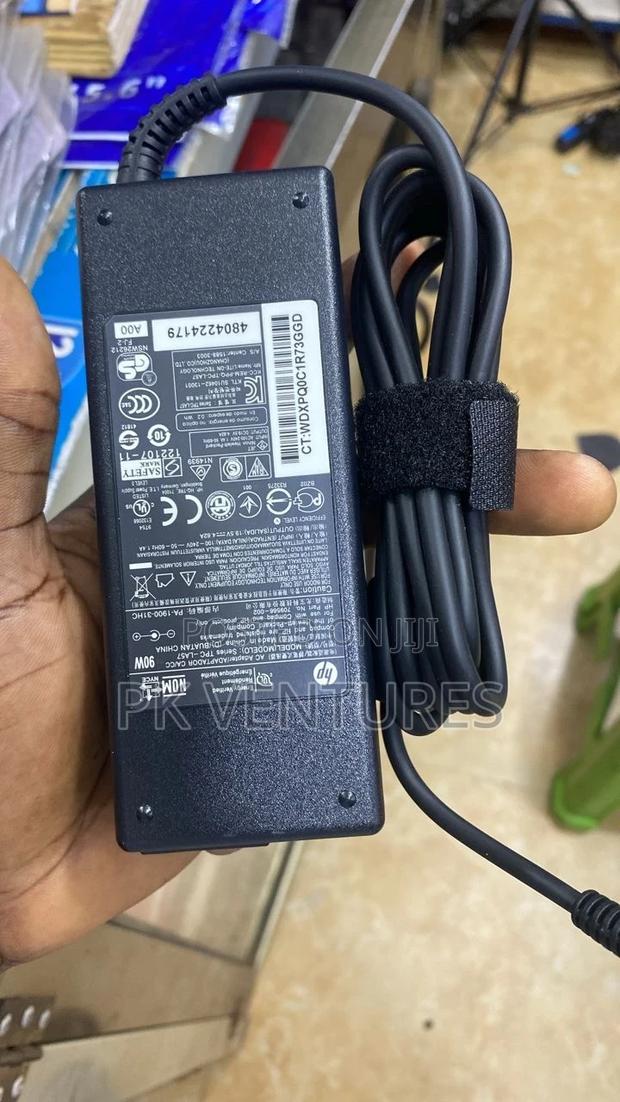 HP 65W Blue Pin Laptop Power Adapter · Photo 3