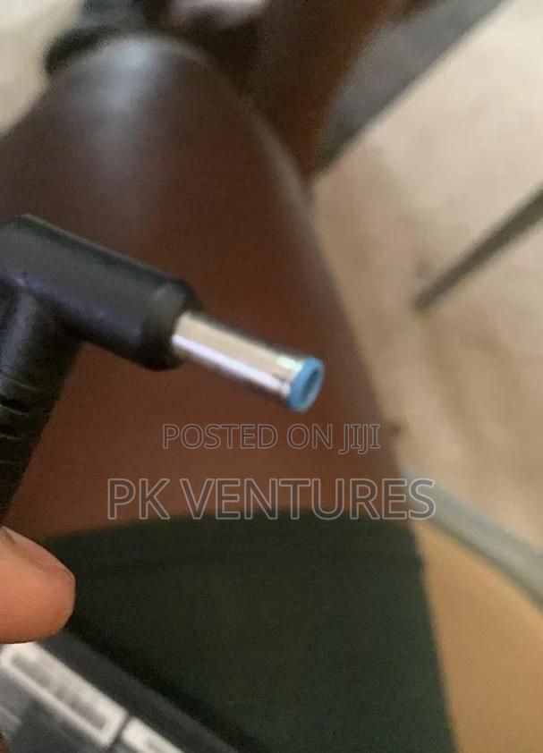 HP Blue Pin Charger · Photo 2