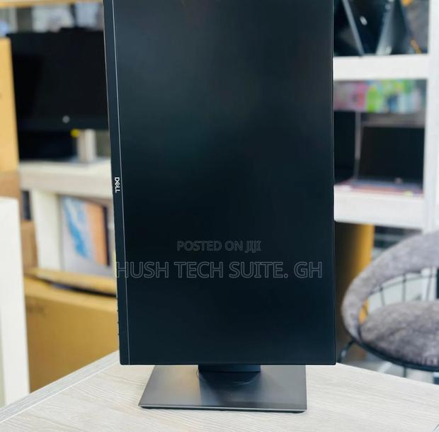 24” Dell Ultra Sharp IPS Edgeless Monitor.. · Photo 7