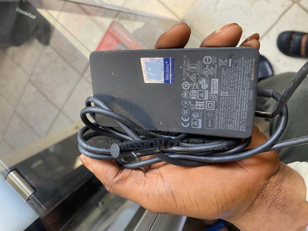 Surface Pro Charger/Adapter 15v~33w, 105w With USB Port 5v. · Photo 3