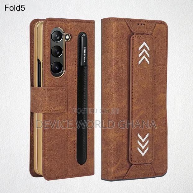 Zipp Retro Leather Flip Case for Samsung Z Fold 7 6 5 4 3 · Photo 6