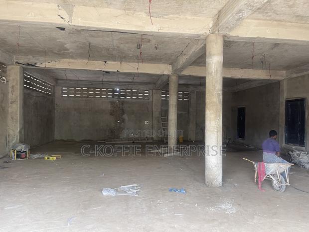 300 SQM Warehouse at Achimota for Rent · Photo 1