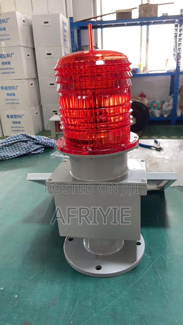 High Building Signal Warning Lamp LED Solar Powered · Photo 2