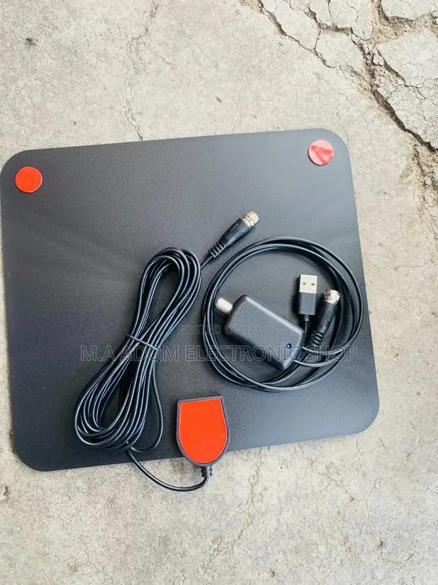 VHF/Uhf Indoor Digital Antenna With Booster · Photo 1