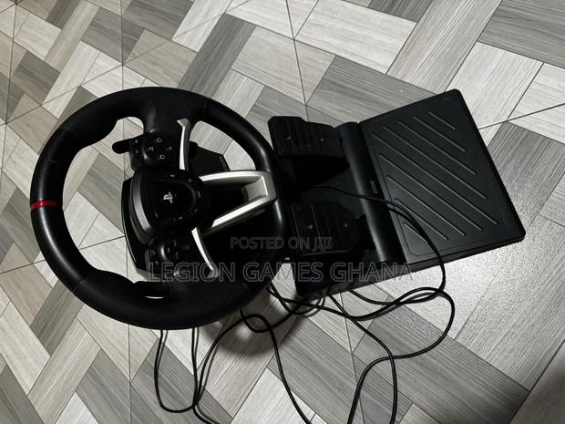 Hori Steering Wheel for PS5 PS4 PC · Photo 2