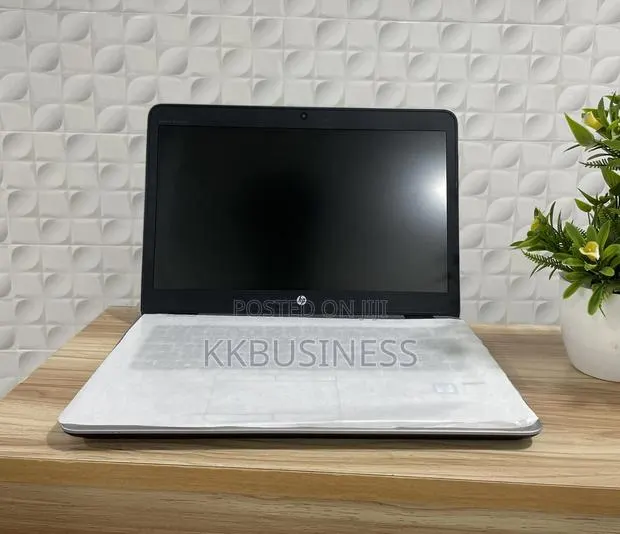 New Laptop HP EliteBook 840 G4 8GB Intel Core i5 SSD 256GB · Photo 1
