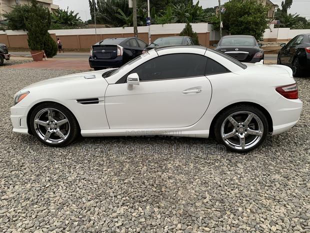 Mercedes-Benz SLK-Class SLK250 2dr Convertible (1.8L 4cyl Turbo 6M) · Photo 4