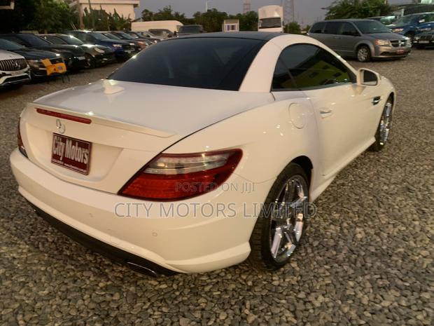 Mercedes-Benz SLK-Class SLK250 2dr Convertible (1.8L 4cyl Turbo 6M) · Photo 8