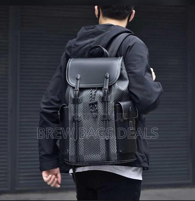 Original Pure Leather Lv Black Durable Two Strap Backpack · Photo 1