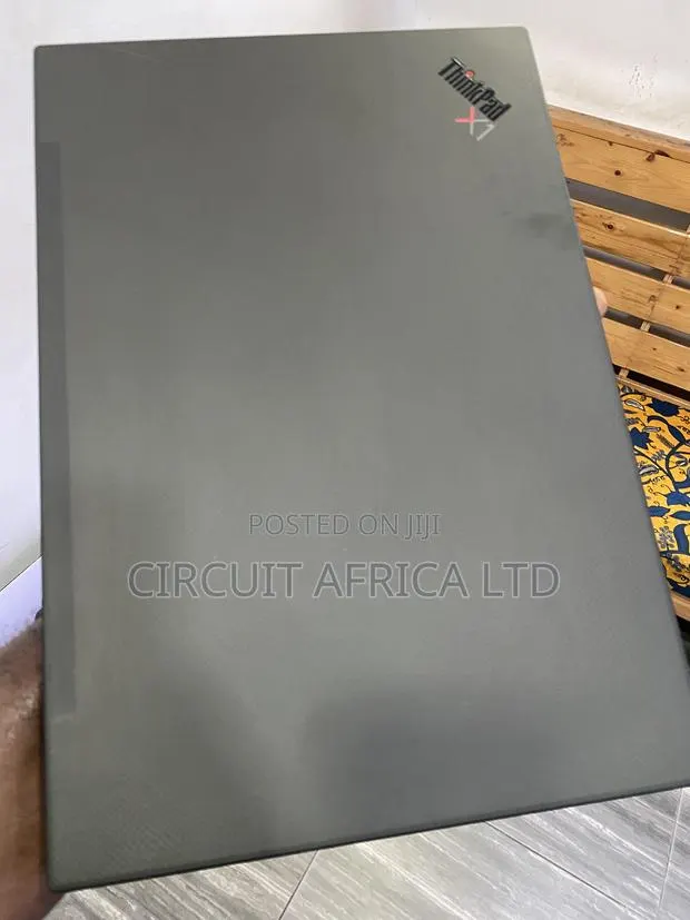 Laptop Lenovo ThinkPad X1 16GB Intel Core i7 SSD 512GB · Photo 1