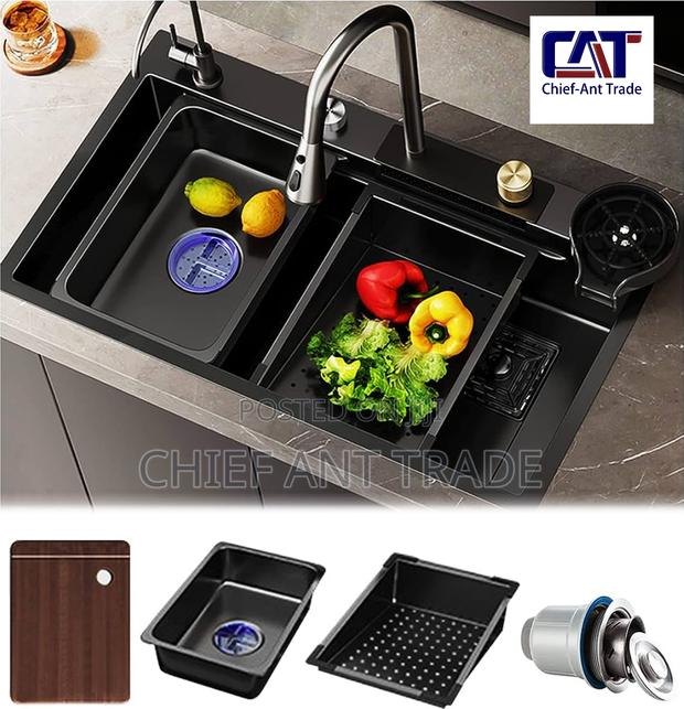 Waterfall Kitchen Sink. Luxury. 7546 · Photo 6