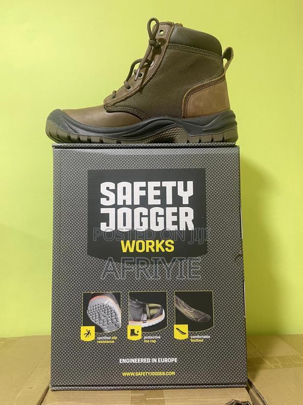 Safety Joggers · Photo 1