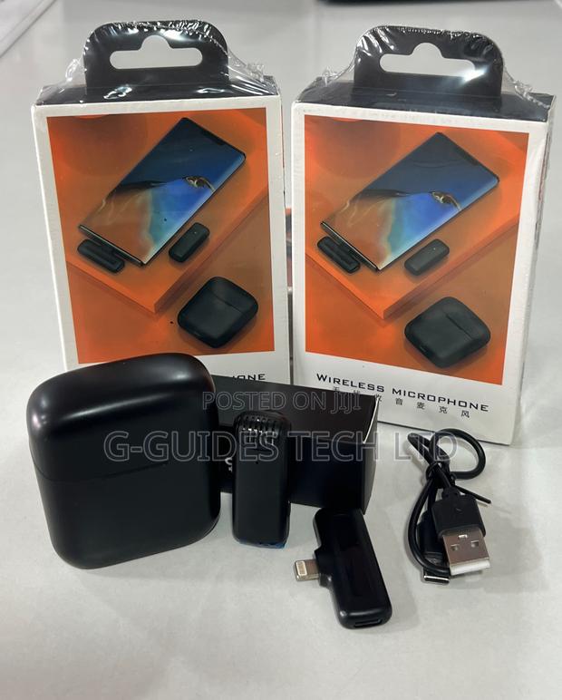 J11 iPhone Wireless Microphone With Charging Case · Photo 1
