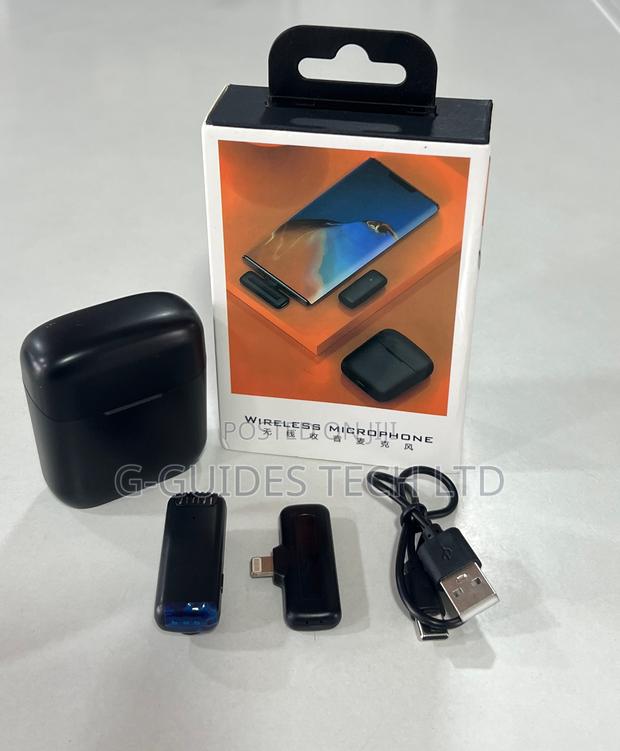 J11 iPhone Wireless Microphone With Charging Case · Photo 3