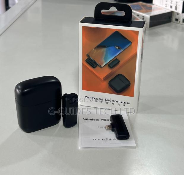J11 iPhone Wireless Microphone With Charging Case · Photo 8