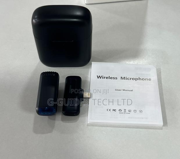 J11 iPhone Wireless Microphone With Charging Case · Photo 5